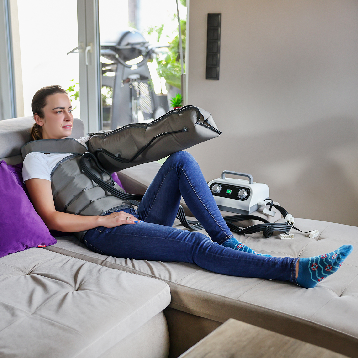 antar-kompressionstherapie-system-set-pumpe-manschetten-sensor image 1